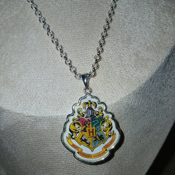 Silver Tone Brass Harry Potter Hogwarts Pendant Necklace Jewelry #104 - Picture 2 of 11
